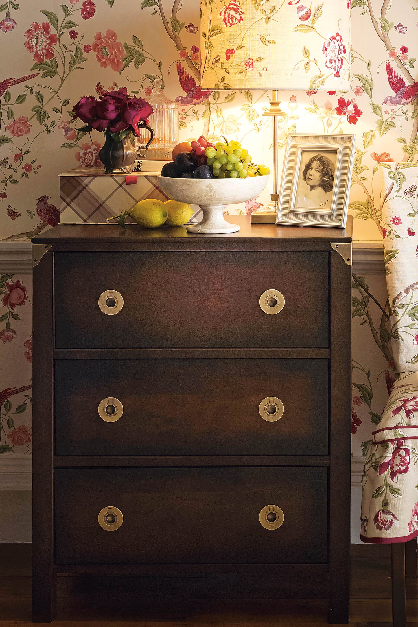 Balmoral chest of drawers with 3 drawers