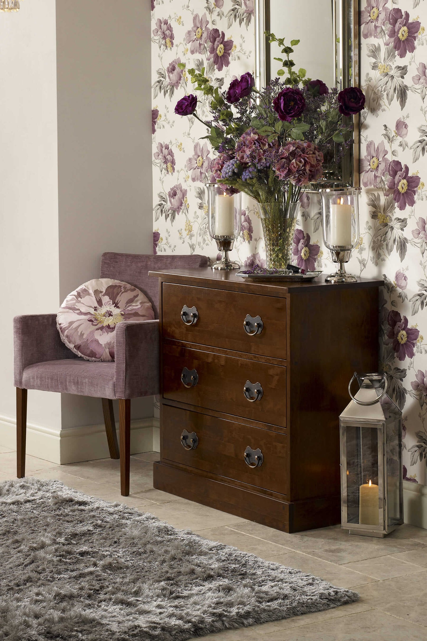 Garrat chest of drawers with 3 drawers