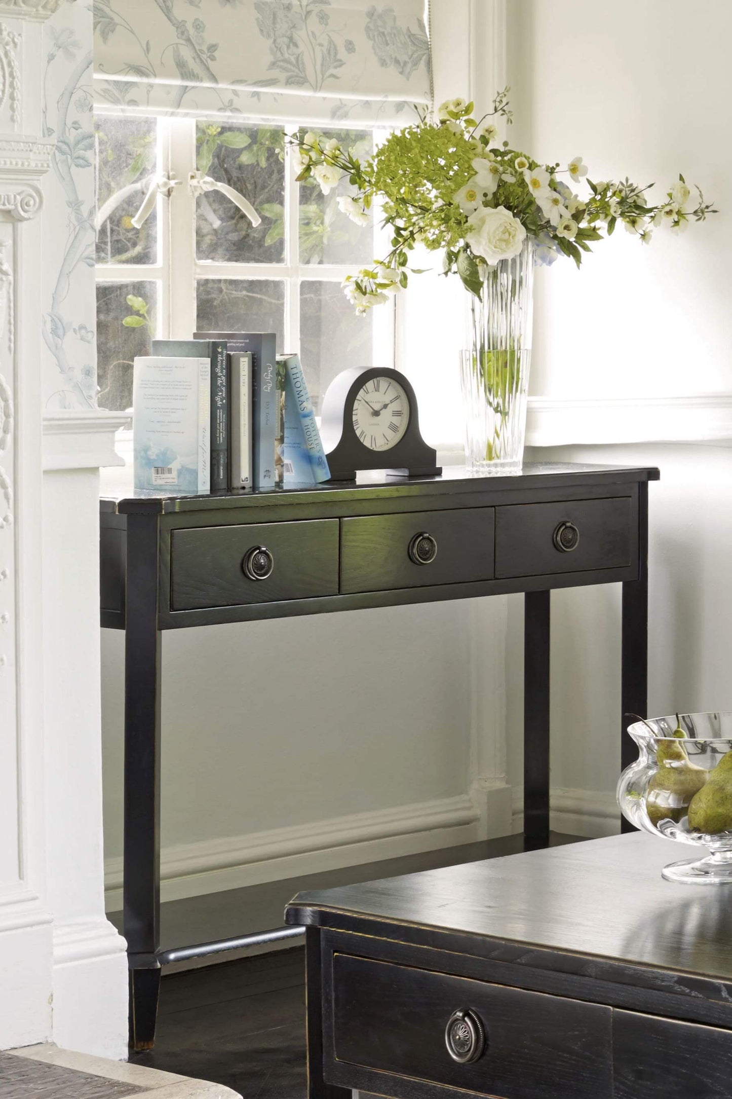 Henshaw console with 3 drawers