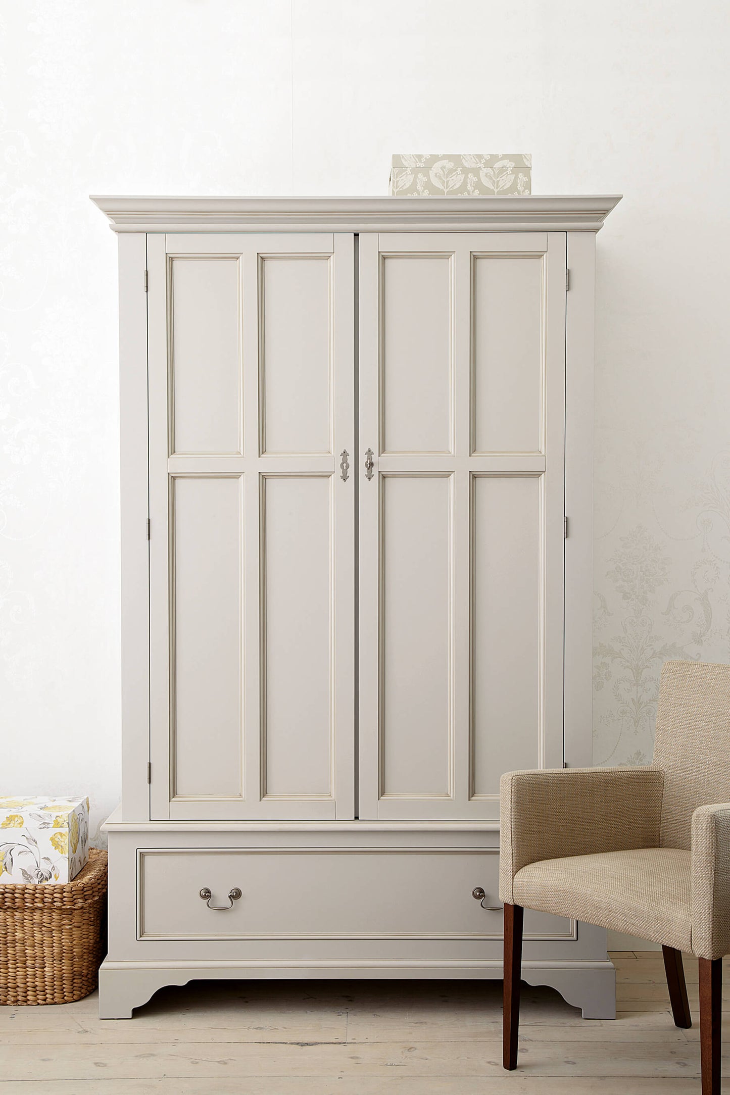 Clifton 2-door wardrobe with 1 drawer