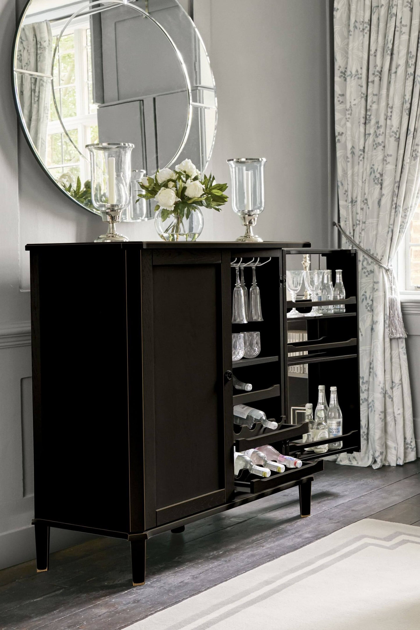 Henshaw drinks cabinet