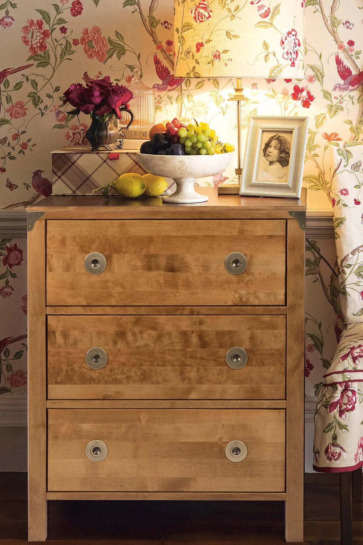 Balmoral chest of drawers with 3 drawers