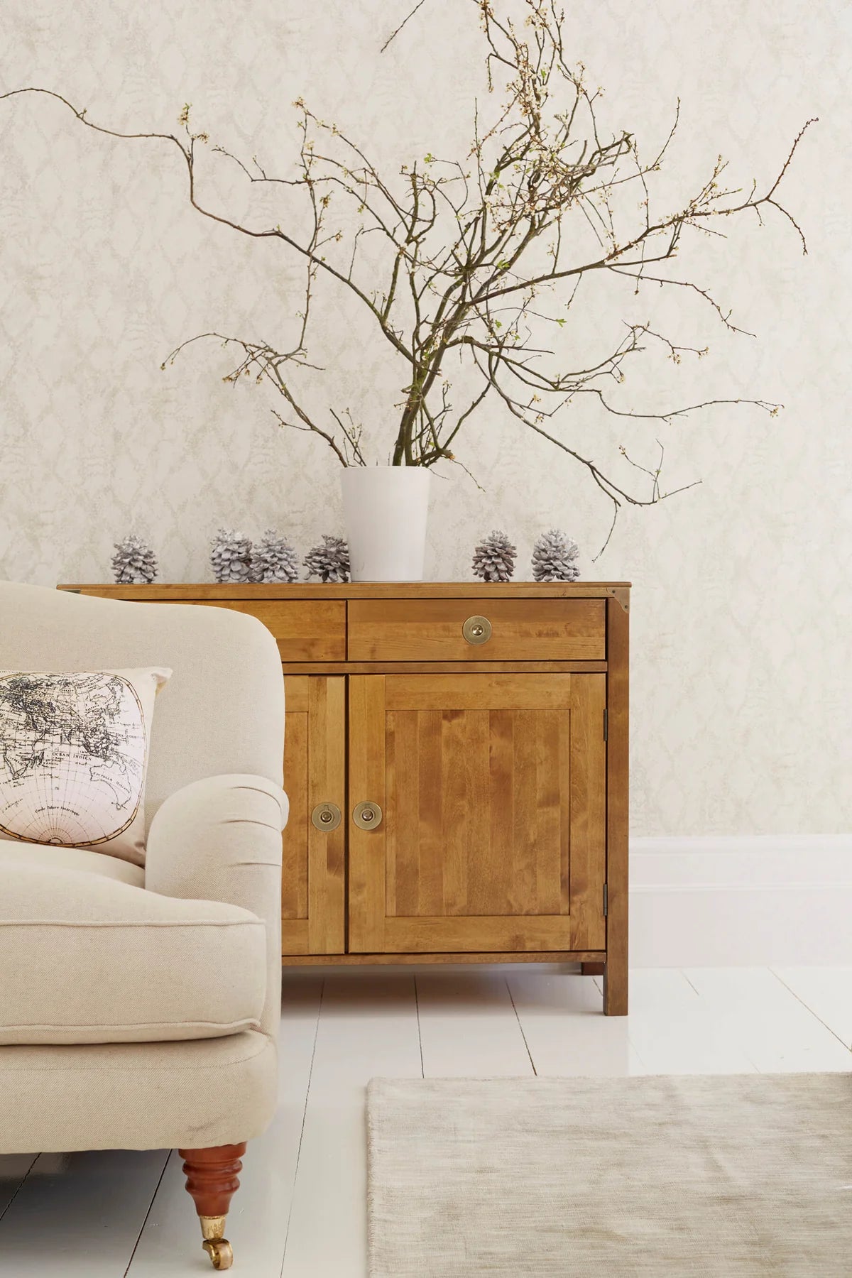 Balmoral 2 door chest of drawers with 2 drawers
