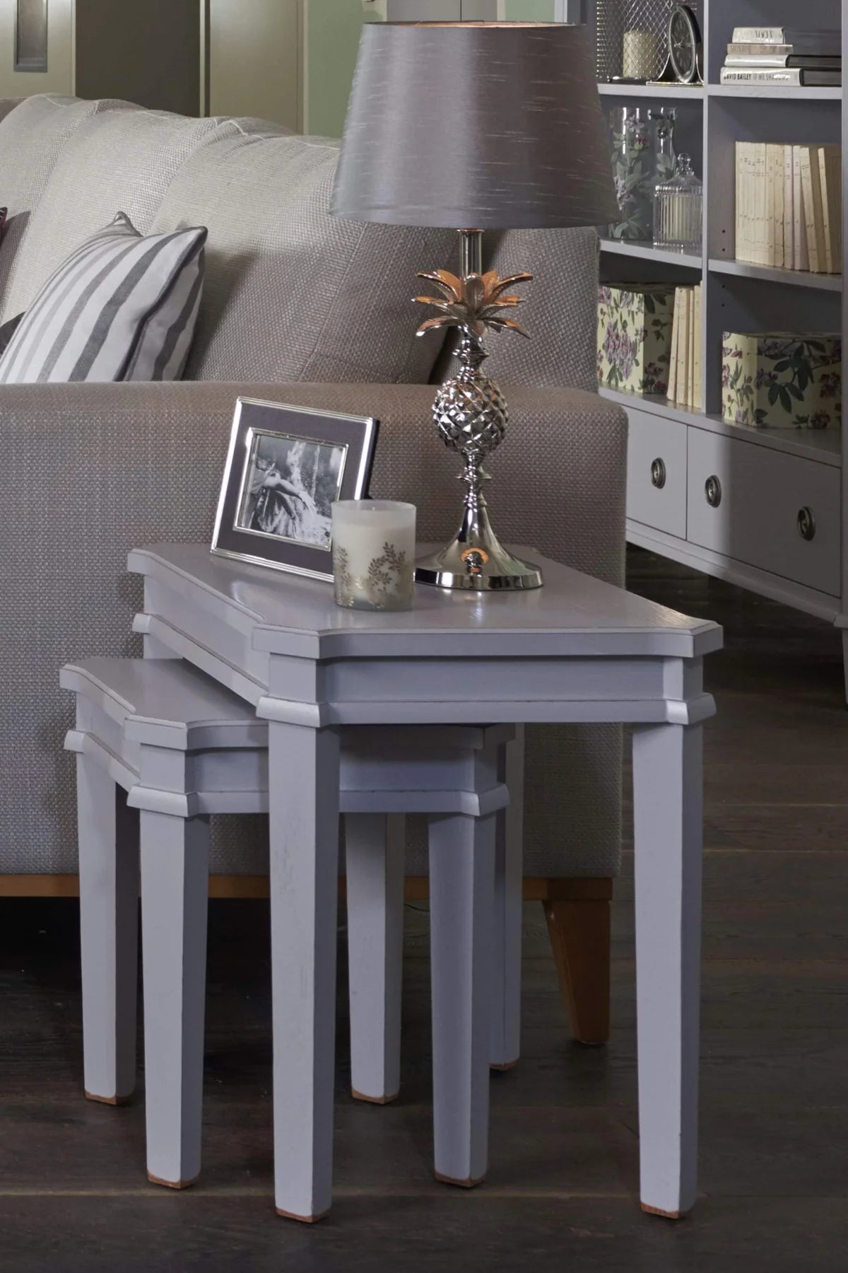 Henshaw 2 folding tables