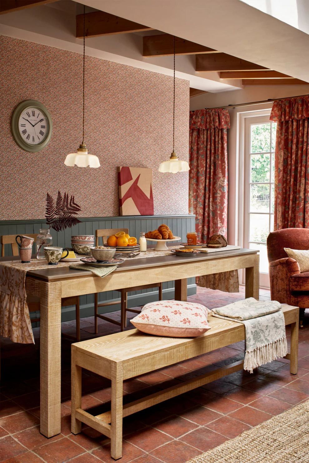Braystone 6-8 Seater Fixed Dining Table