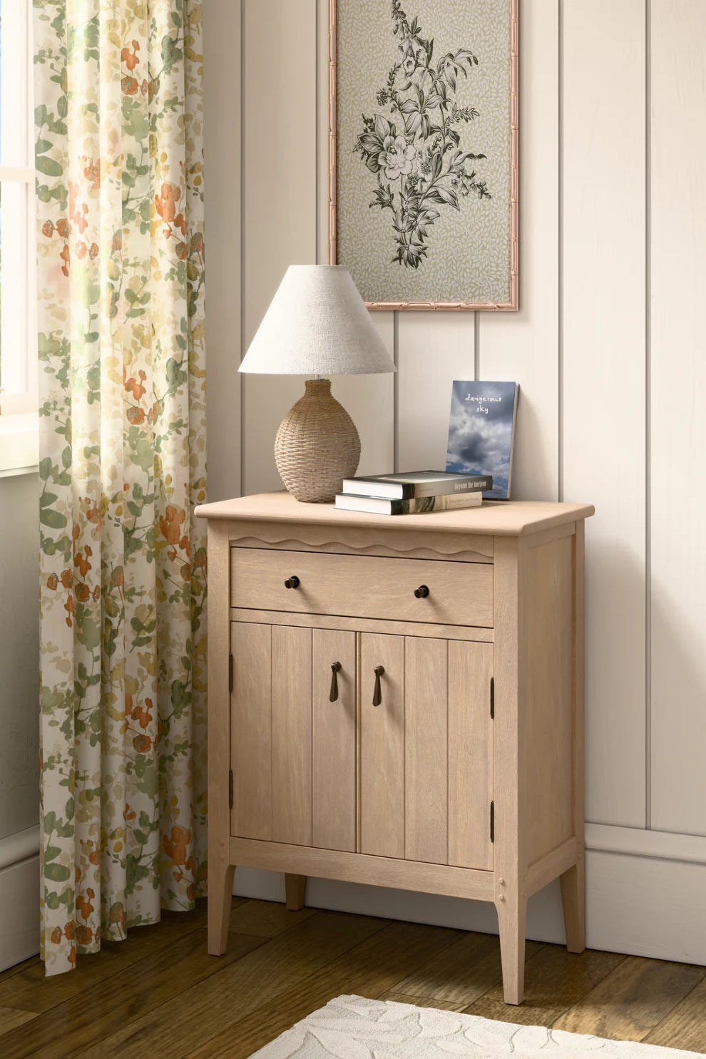 Calford chest of drawers with 2 doors and 1 drawer